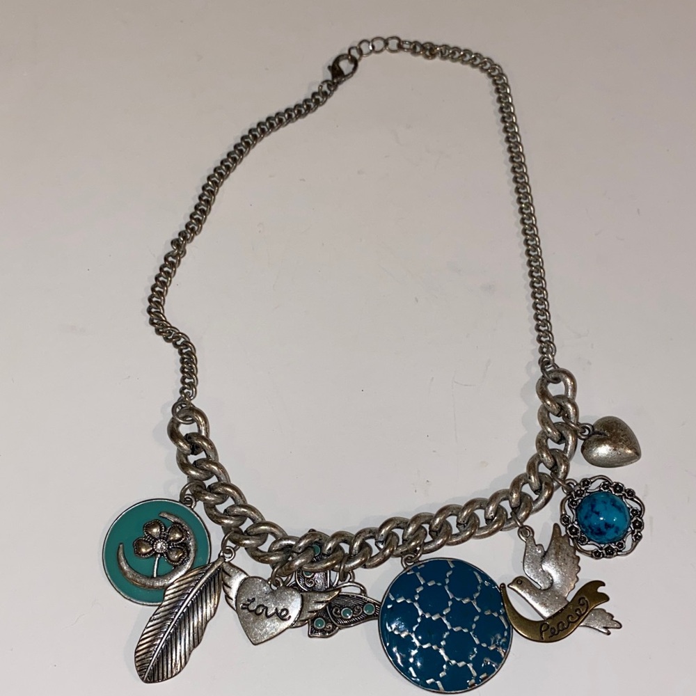 Silver Tone Chocker Charm Necklace with Eight Charms Four Leaf Clover Love Dove